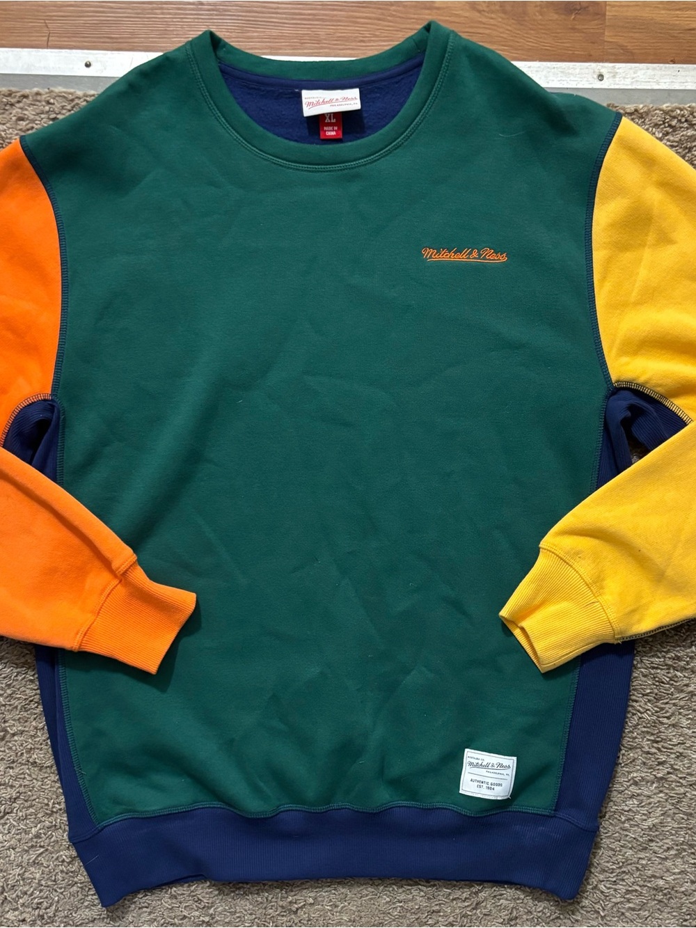 Mitchell & Ness Men XL Colorblock Crewneck Sweatshirt Embroidered Logo Like New